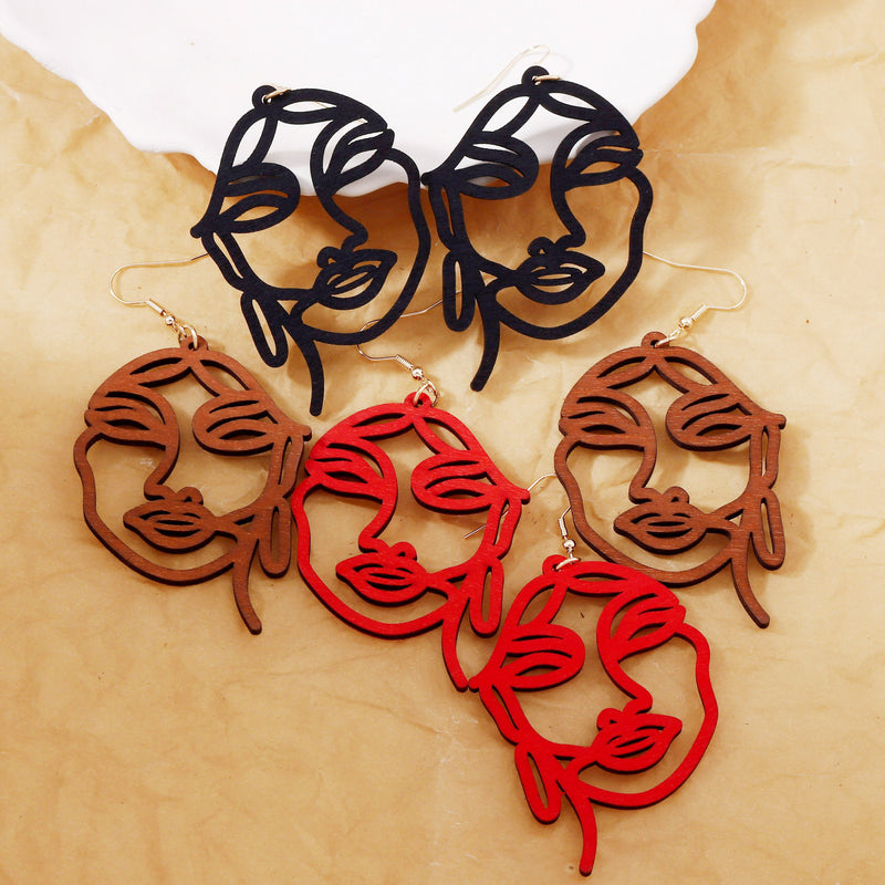 Orecchino artigianale delicato