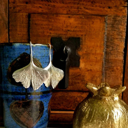 Orecchino artigianale delicato