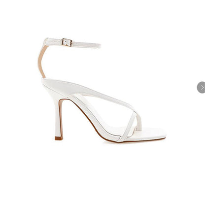 Sandali Ortopediche Aggraziate dal Look Moderno