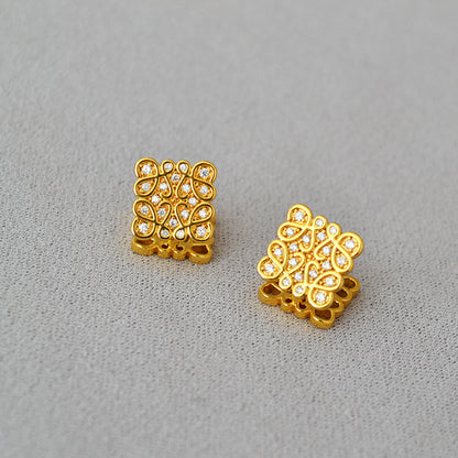 Oro Orecchino vintage fatto a mano