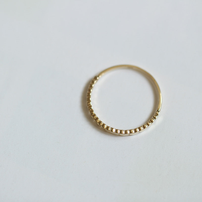 Anello classico dal fascino senza tempo