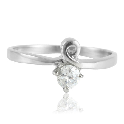 Anello bellissimo con stile unico