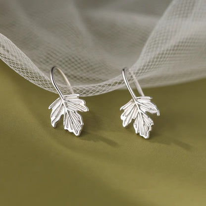 Orecchino artigianale delicato