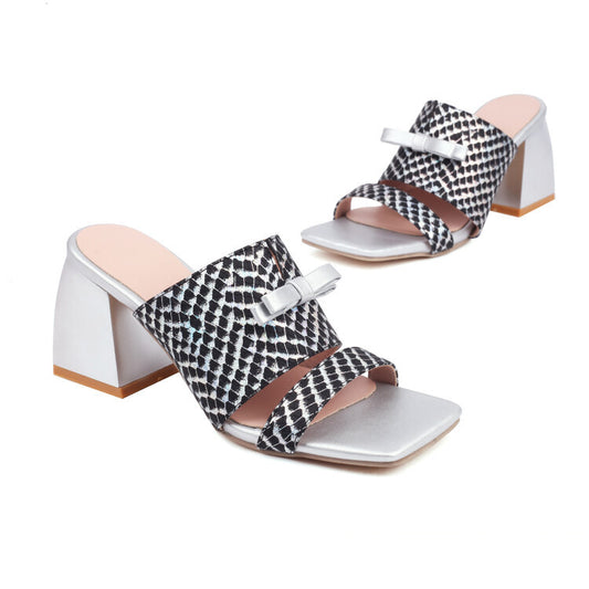 Sandali Ortopediche Aggraziate dal Look Moderno
