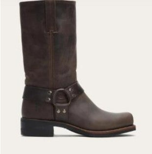 Stivali ortopedici aggraziati per un look moderno