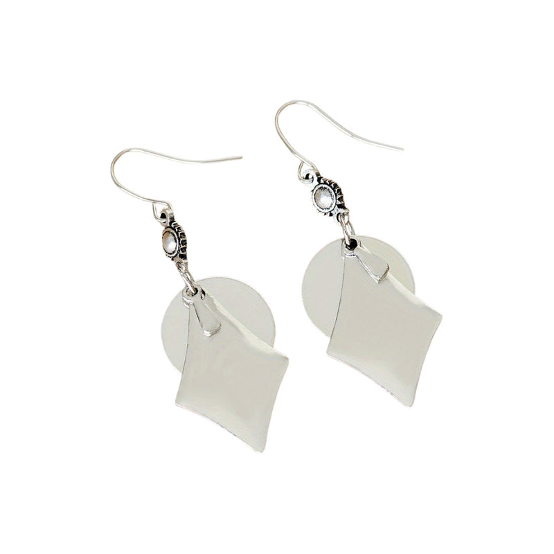 Orecchino affascinante per ogni occasione