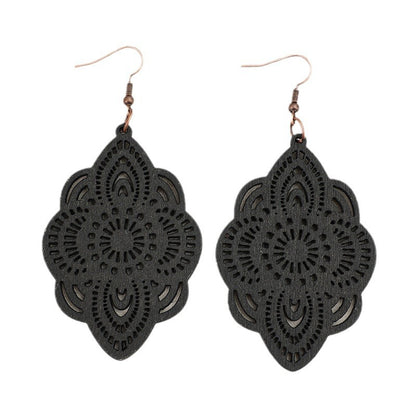 Orecchino artigianale delicato