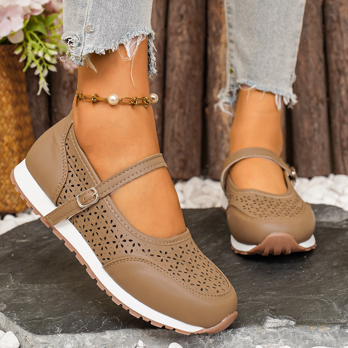 Scarpe Ortopediche Aggraziate dal Look Moderno