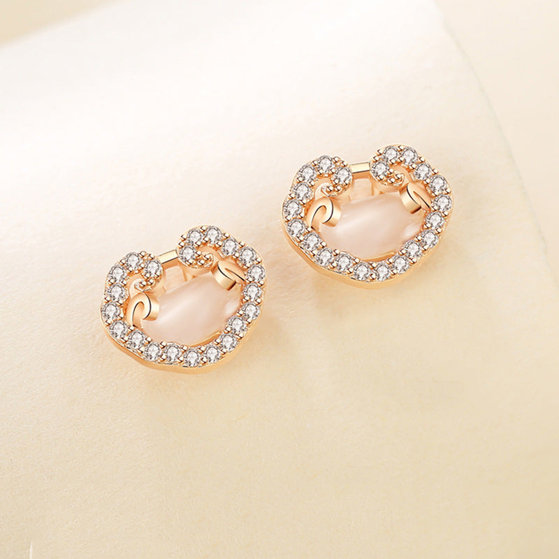 Orecchino affascinante per ogni occasione