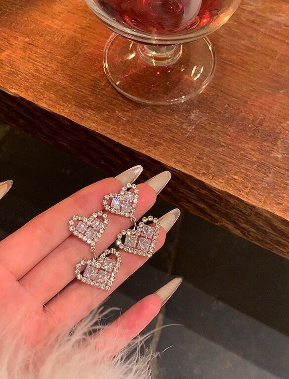 Orecchino bellissimo con stile unico