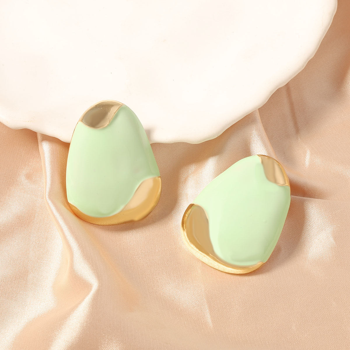 Orecchino romantico per momenti speciali