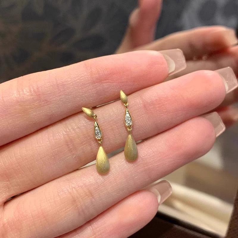 Oro Orecchino elegante per ogni occasione