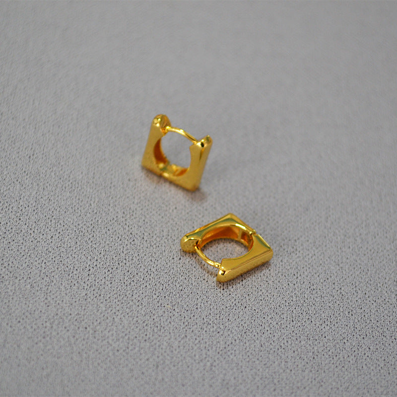 Oro Orecchino artigianale delicato