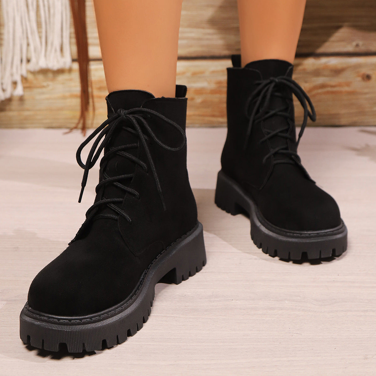 Scarpe Ortopediche Aggraziate dal Look Moderno