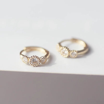 Orecchino artigianale delicato