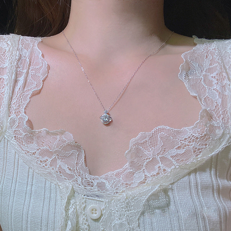 Gioiello affascinante per ogni occasione