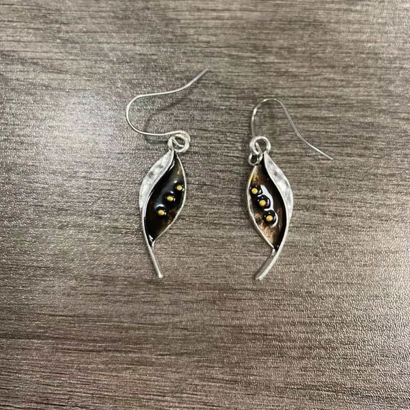 Oro Orecchino bellissimo con stile unico