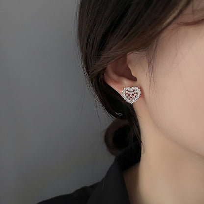 Orecchino bellissimo con stile unico