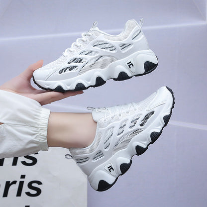 Sneakers Ortopediche Aggraziate dal Look Moderno