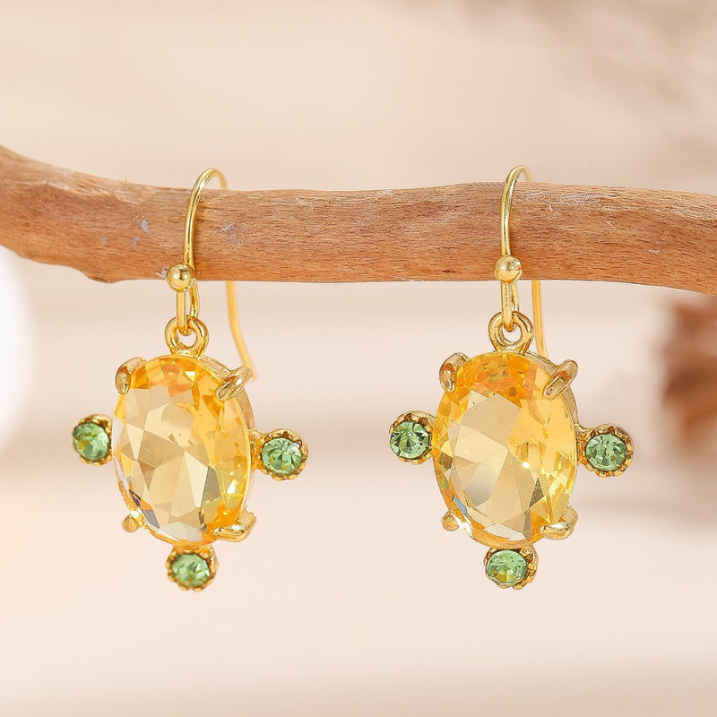 Orecchino affascinante per ogni occasione