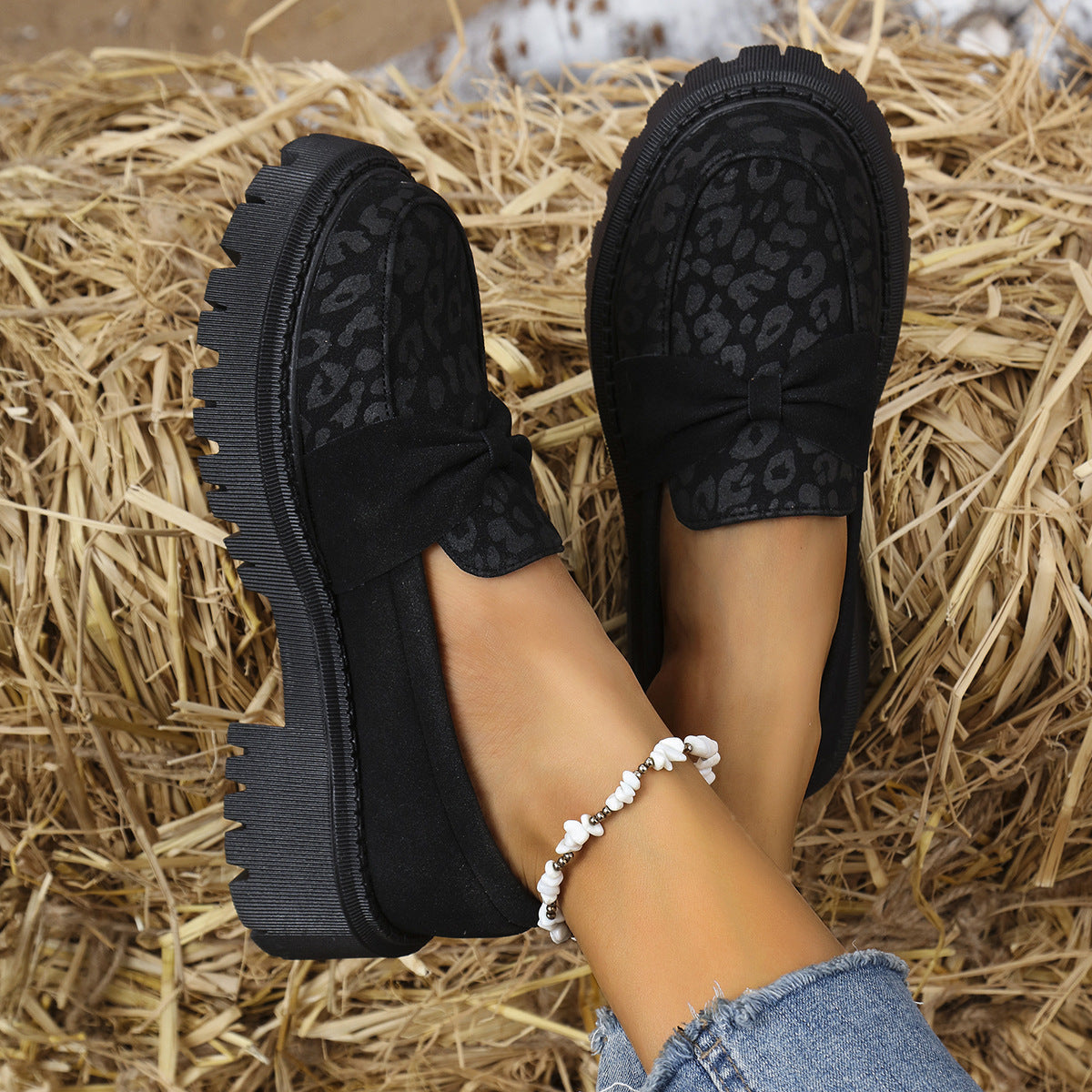 Scarpe Ortopediche Aggraziate dal Look Moderno