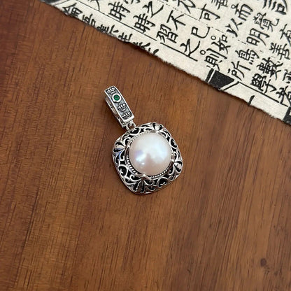 Gioiello artigianale delicato