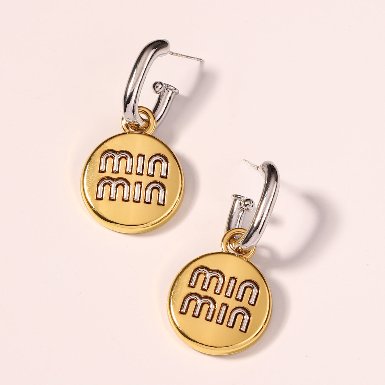 Orecchino elegante per ogni occasione