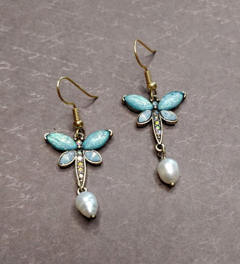 Perla Orecchino classico dal fascino senza tempo