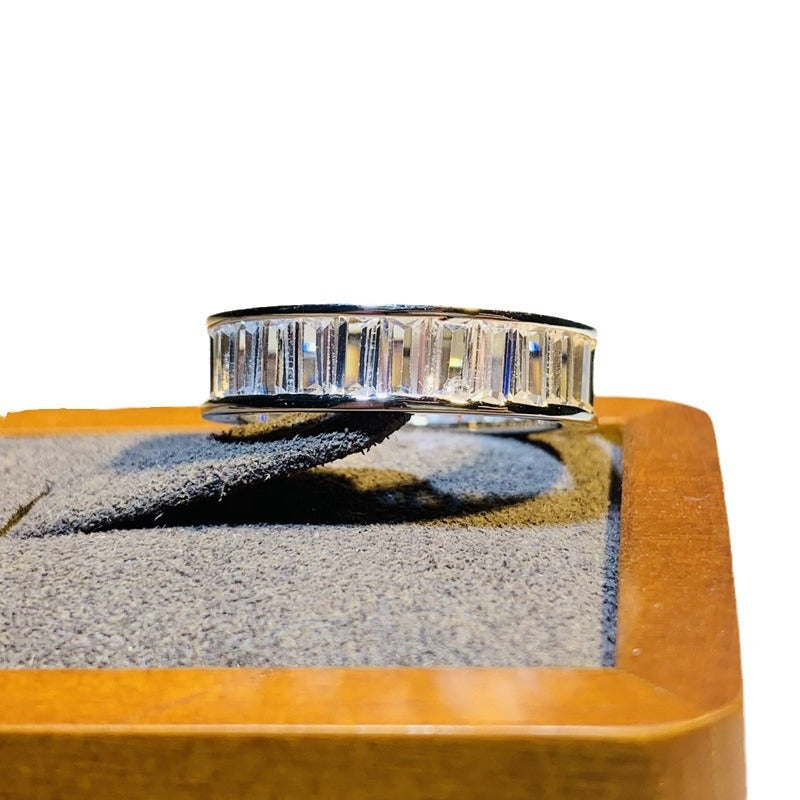 Anello stupendo per uso quotidiano