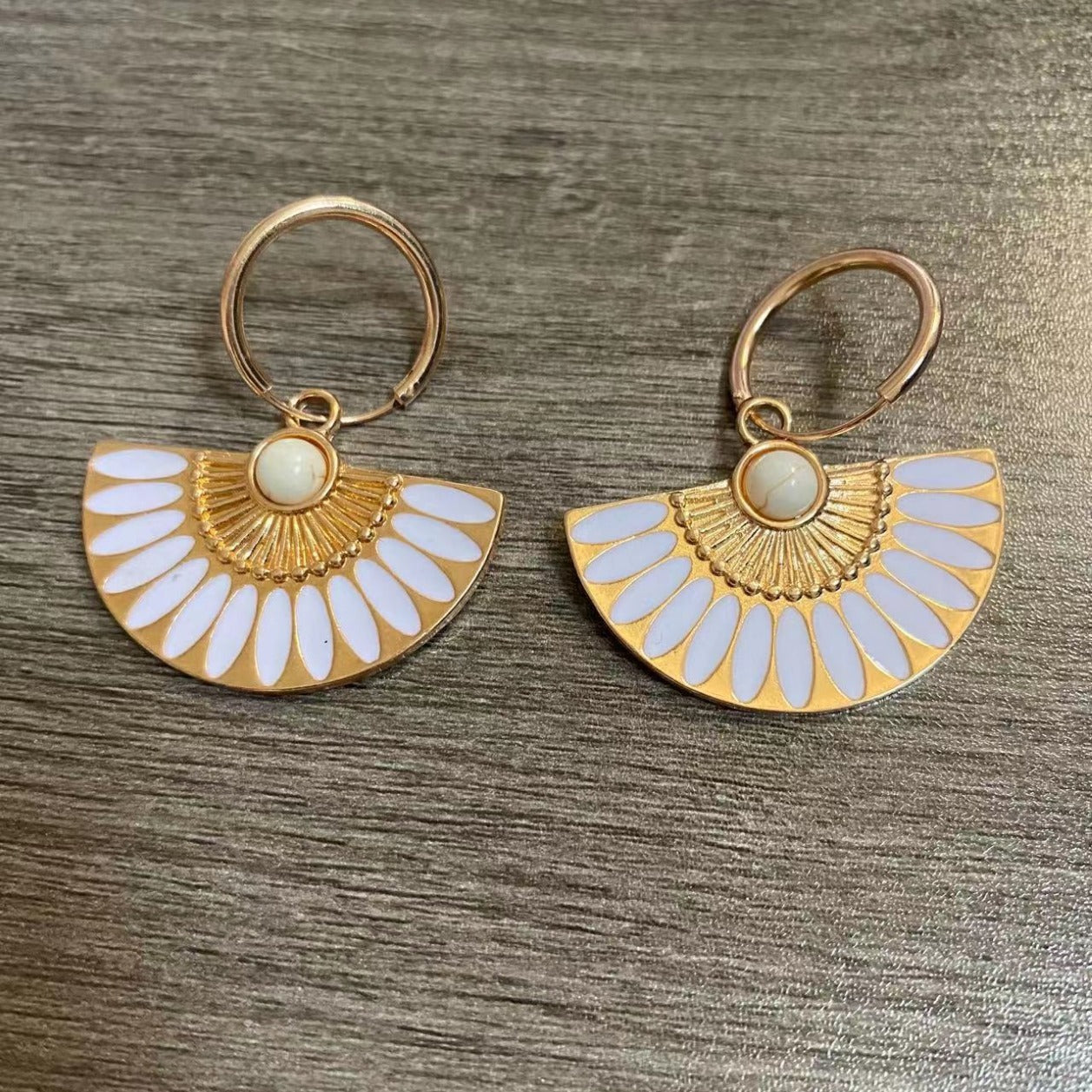 Orecchino romantico per momenti speciali