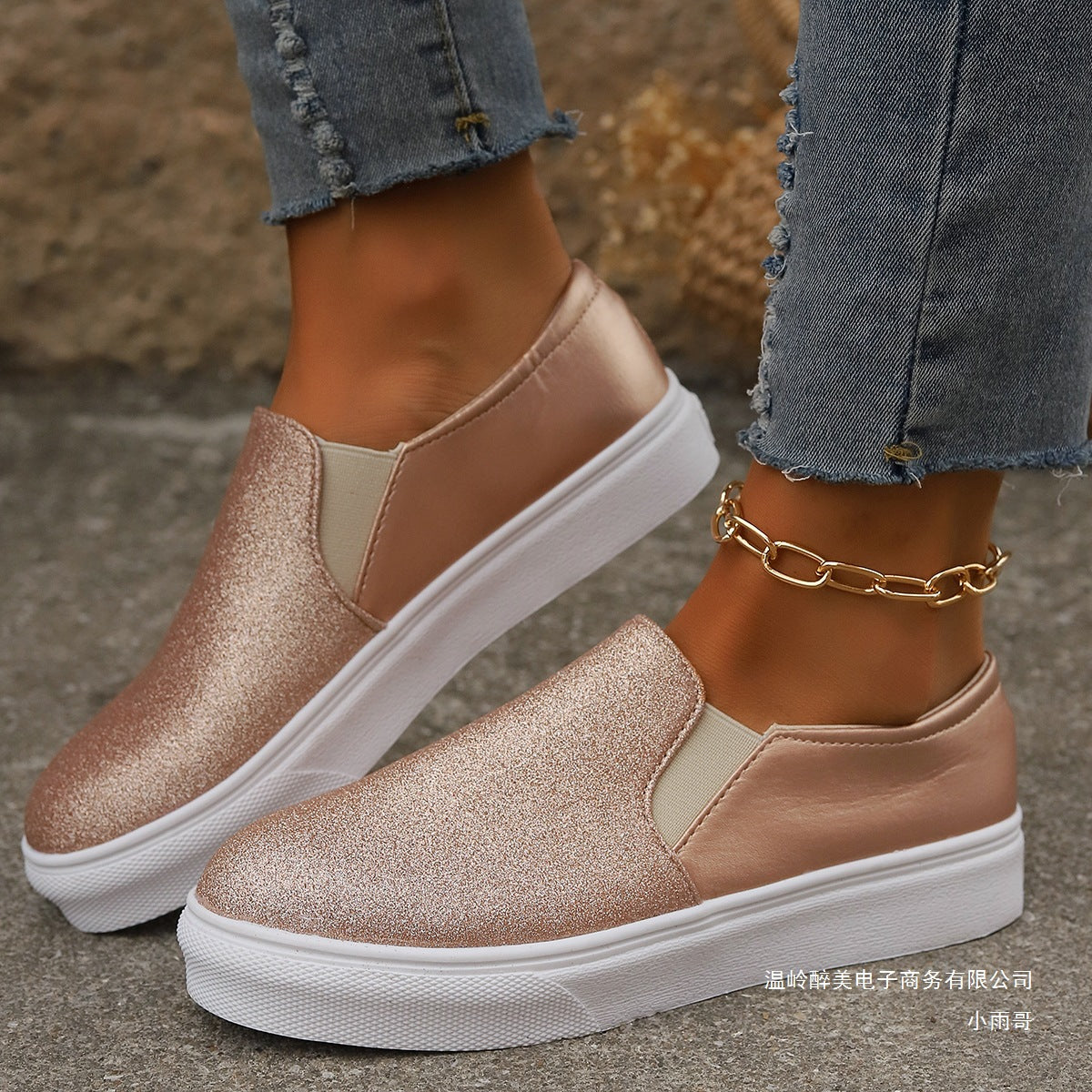 Scarpe Ortopediche Aggraziate dal Look Moderno