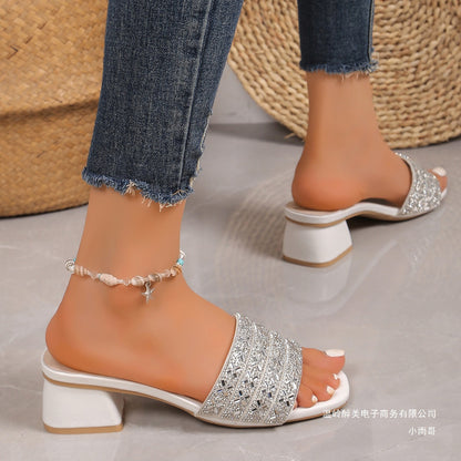 Sandali Ortopediche Aggraziate dal Look Moderno