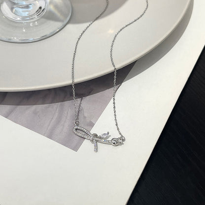 Gioiello artigianale delicato