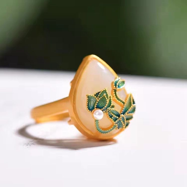 Anello bellissimo con stile unico