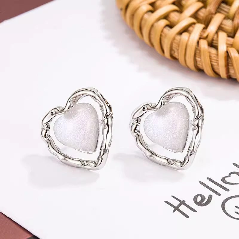 Orecchino artigianale delicato