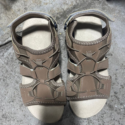 Sandali Ortopediche Aggraziate dal Look Moderno