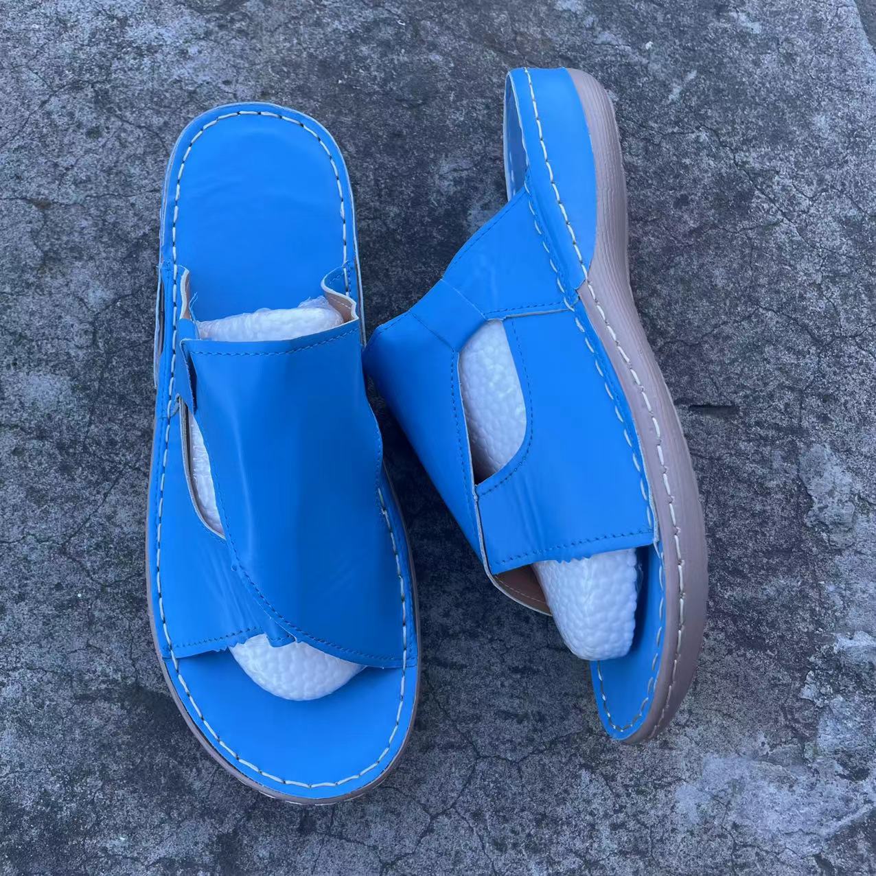 Sandali Ortopediche Aggraziate dal Look Moderno