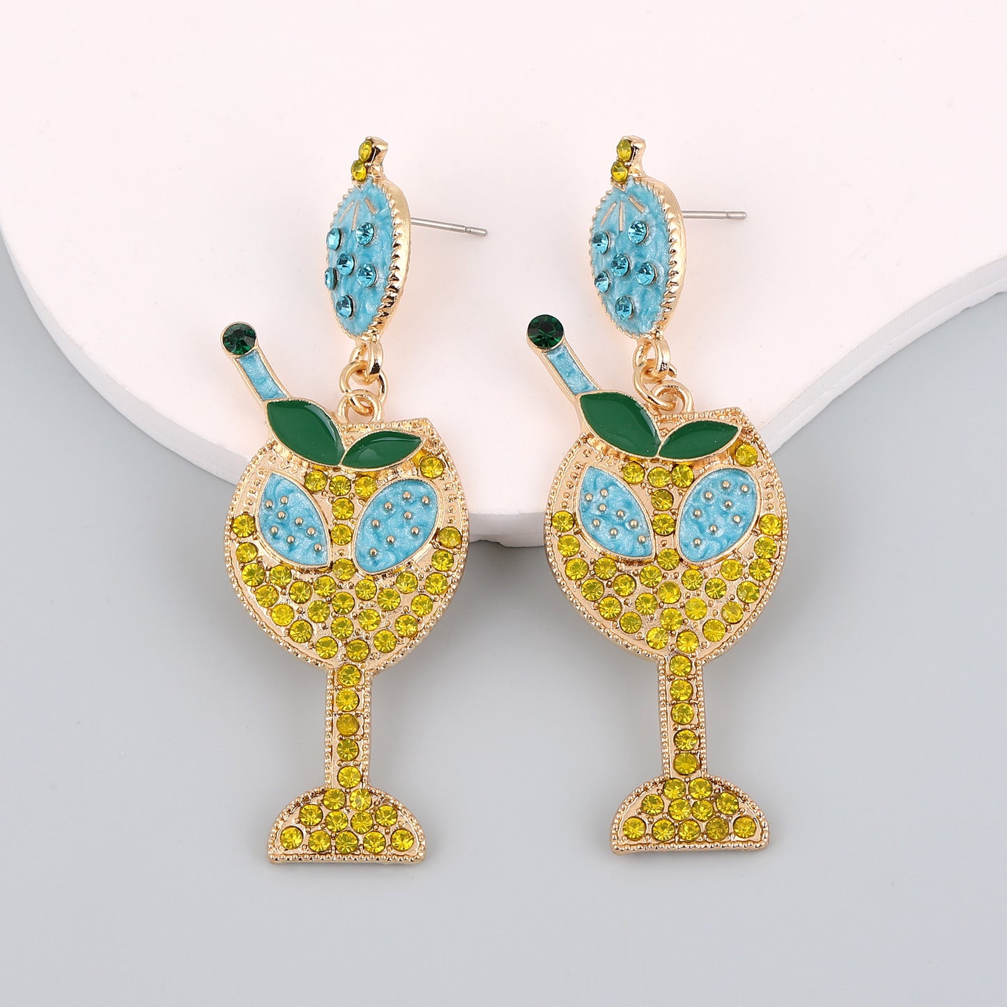 Perla Orecchino classico dal fascino senza tempo