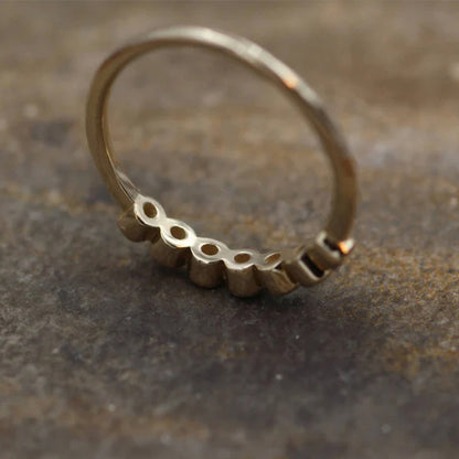 Oro Anello classico dal fascino senza tempo