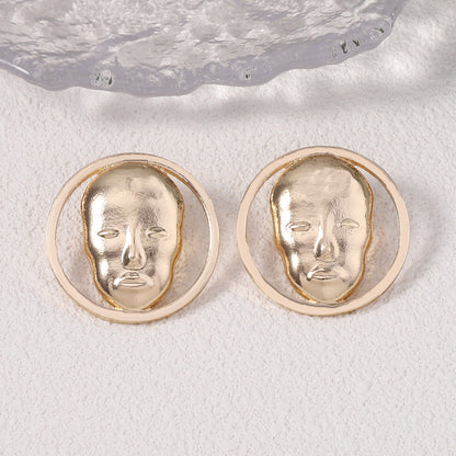 Orecchino artigianale delicato