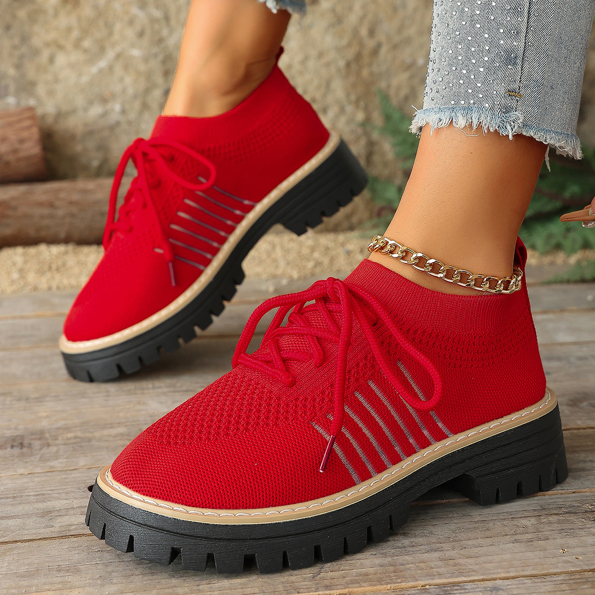 Scarpe Ortopediche Aggraziate dal Look Moderno