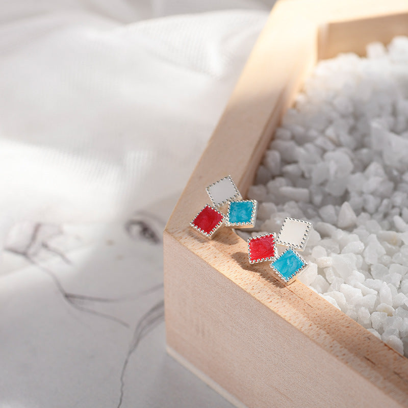 Orecchino artigianale delicato