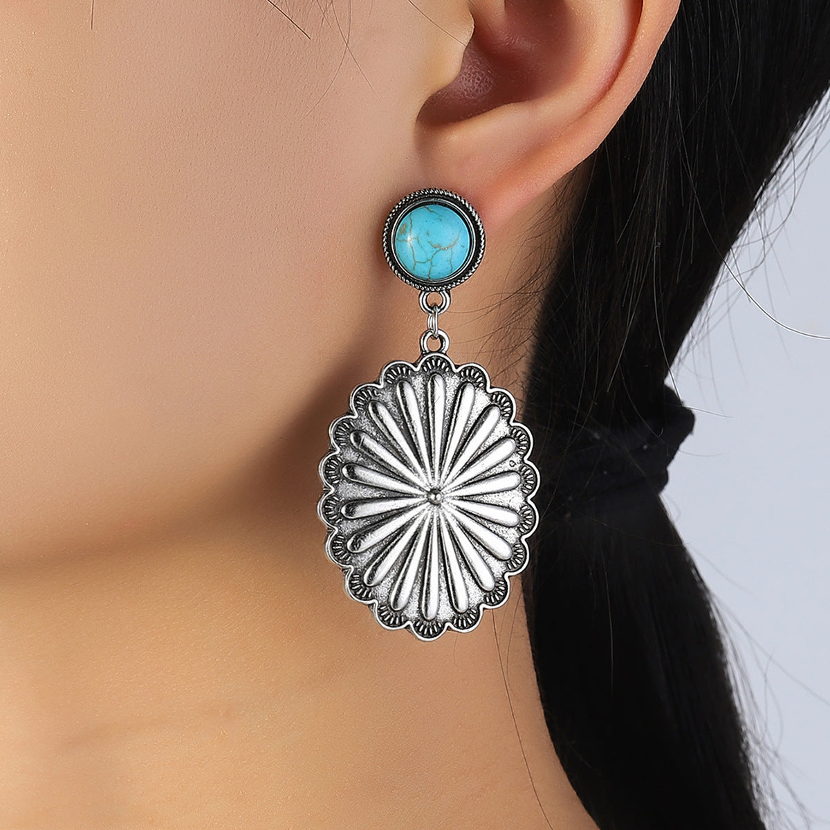 Orecchino vintage fatto a mano