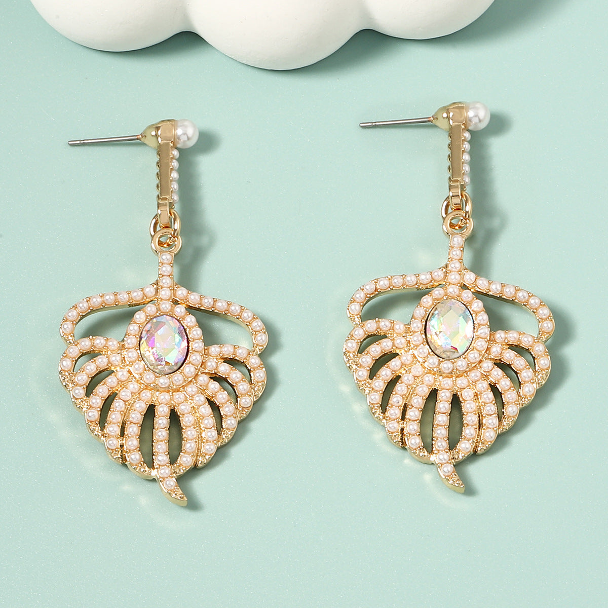 Perla Orecchino artigianale delicato