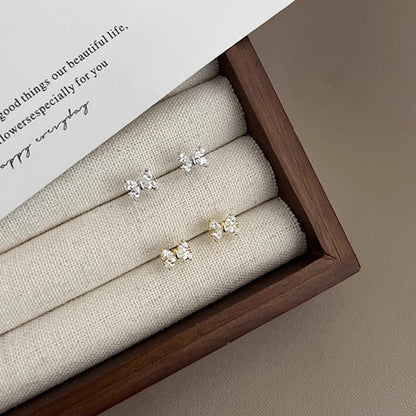 Orecchino artigianale delicato