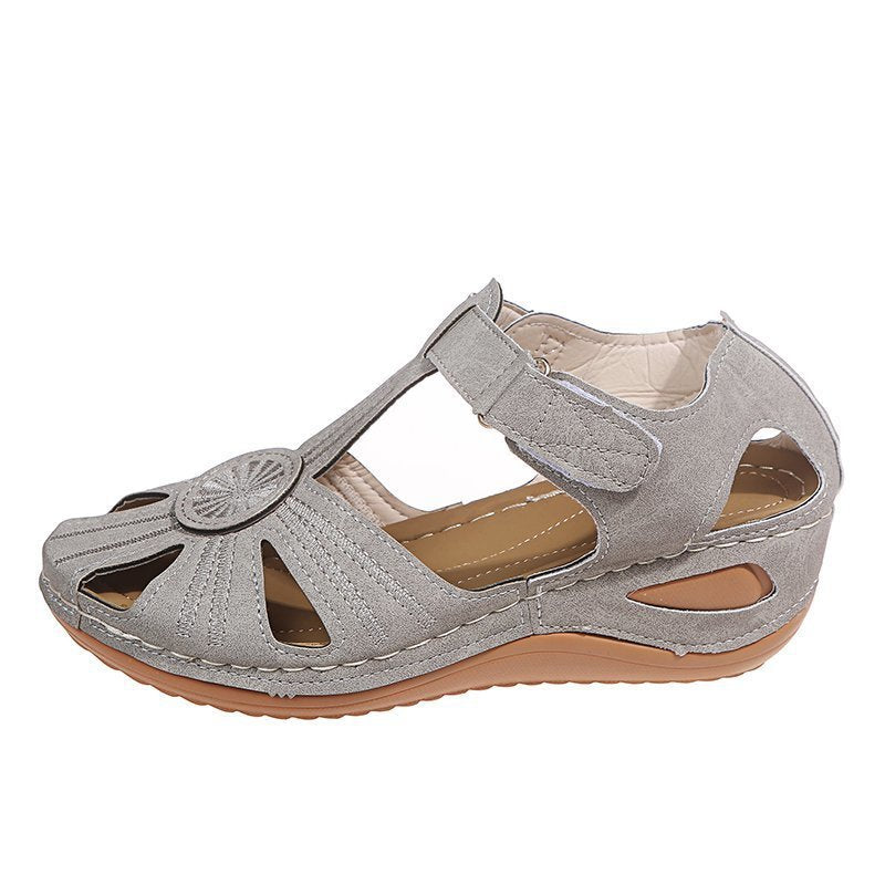 Sandali Ortopediche Aggraziate dal Look Moderno