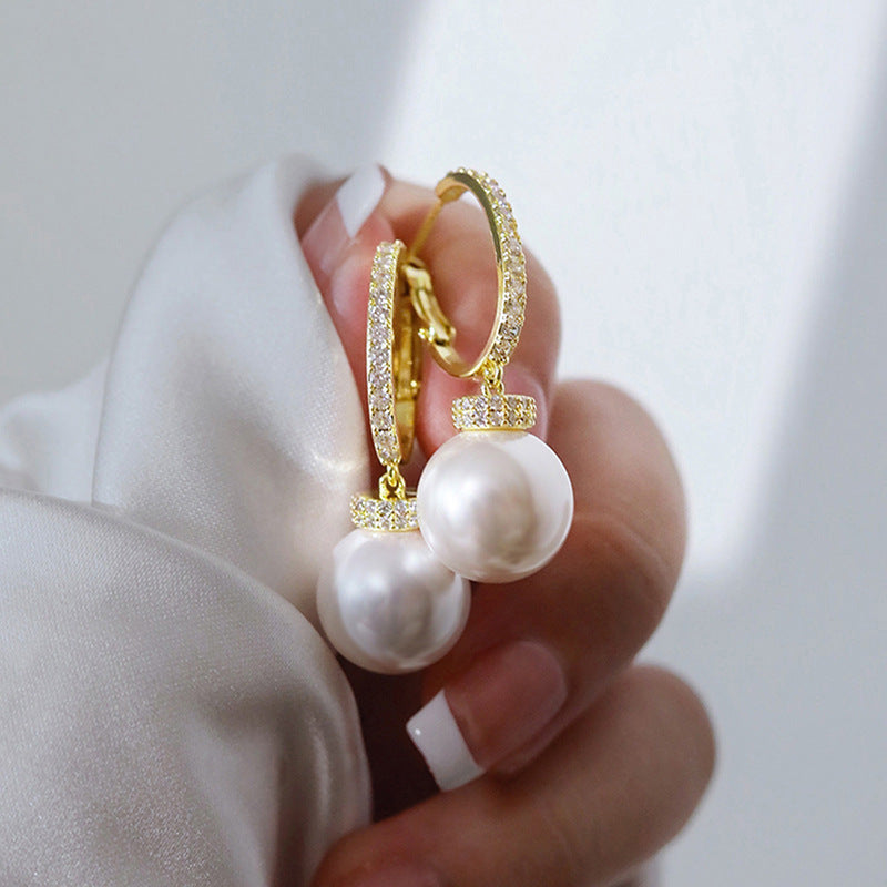 Perla Orecchino artigianale delicato