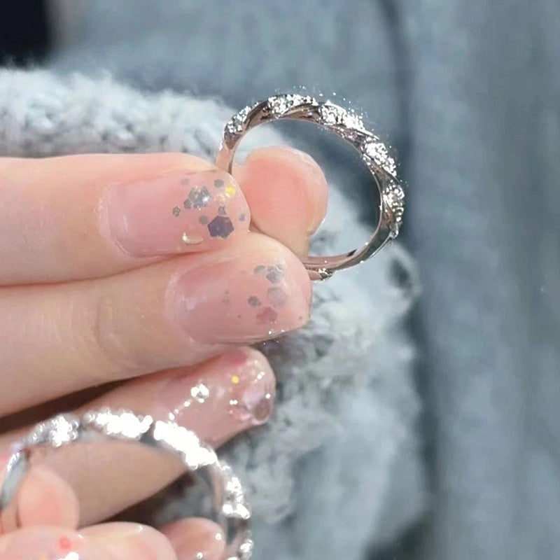 Anello affascinante per ogni occasione