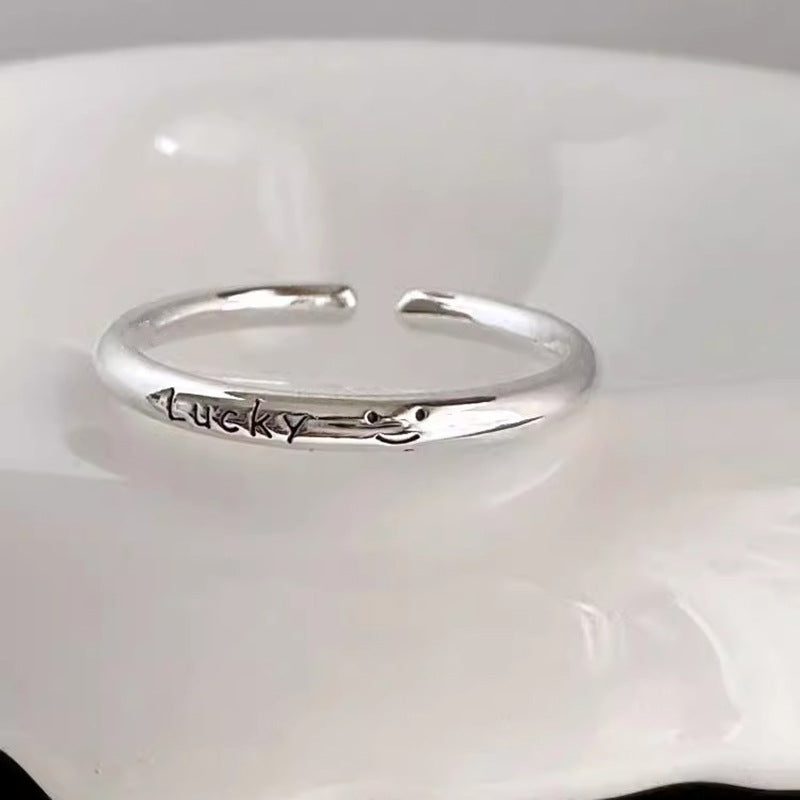 Anello classico dal fascino senza tempo