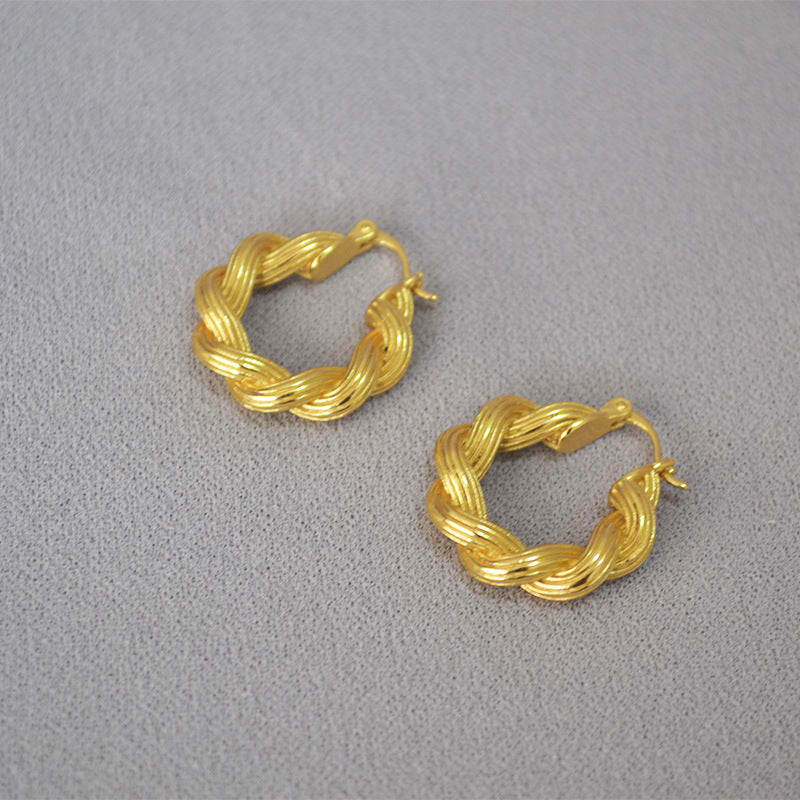 Orecchino classico dal fascino senza tempo